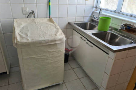 Casa à venda com 6 quartos, sendo 4 suítes, no condomínio Jardim Paulista I, Vinhedo - SP