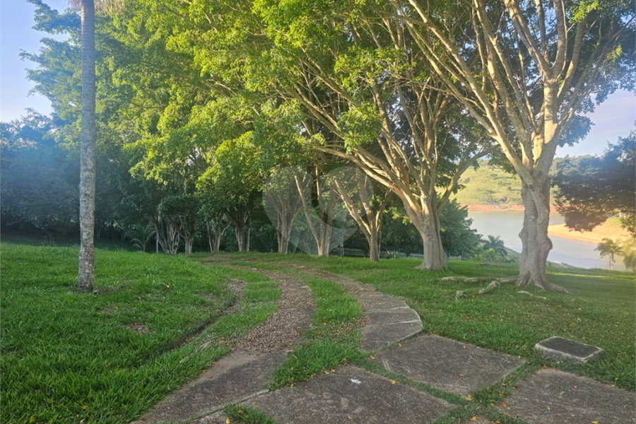 Chácara à venda com 5 suítes no Centro, Piracaia, SP