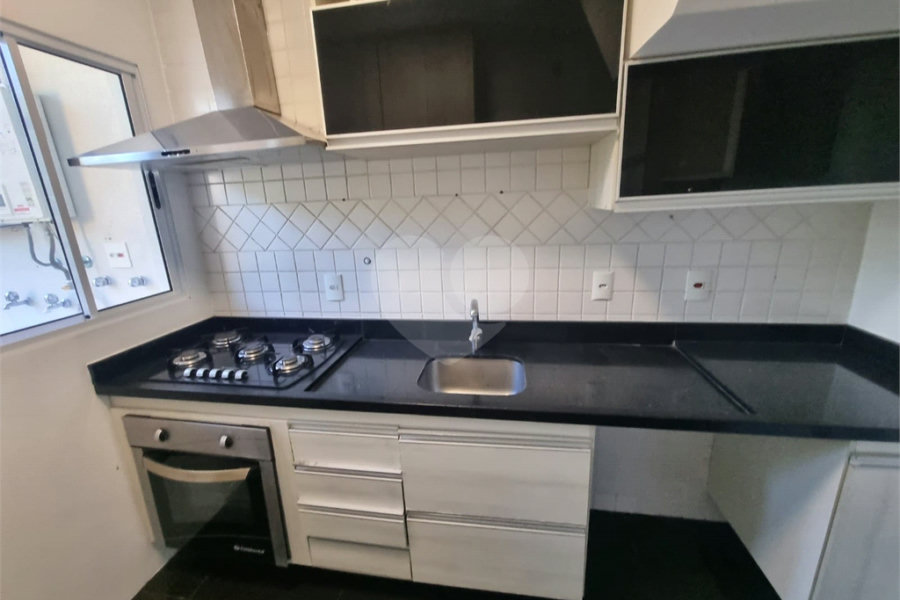 Sobrado à venda com 3 quartos, sendo 1 suíte,  em Jardim Belizário, Cotia, SP