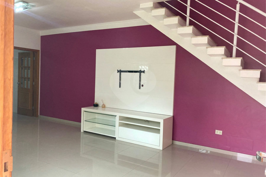 Sobrado à venda com 3 quartos, sendo 1 suíte, em Vila Constança, São Paulo, SP