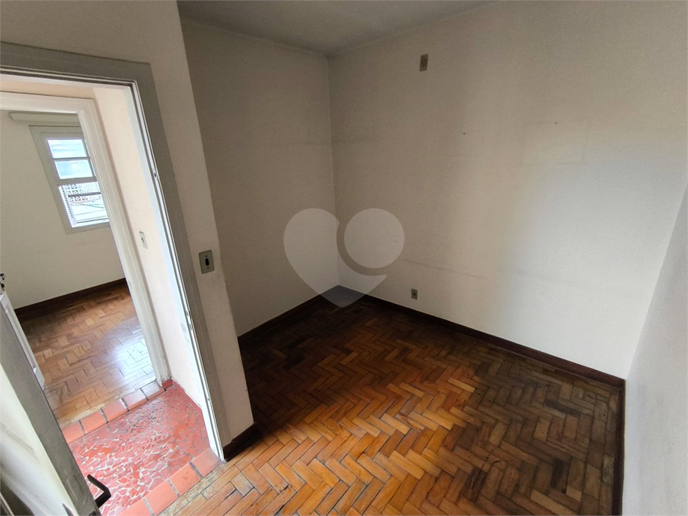Sobrado à venda com 5 quartos, sendo 1 suíte, em Jardim Trussardi, São Paulo, SP