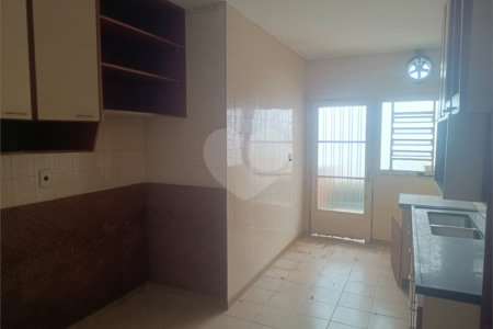 Casa Térrea à venda com 3 quartos, sendo 1 suíte,  em Campininha, São Paulo, SP