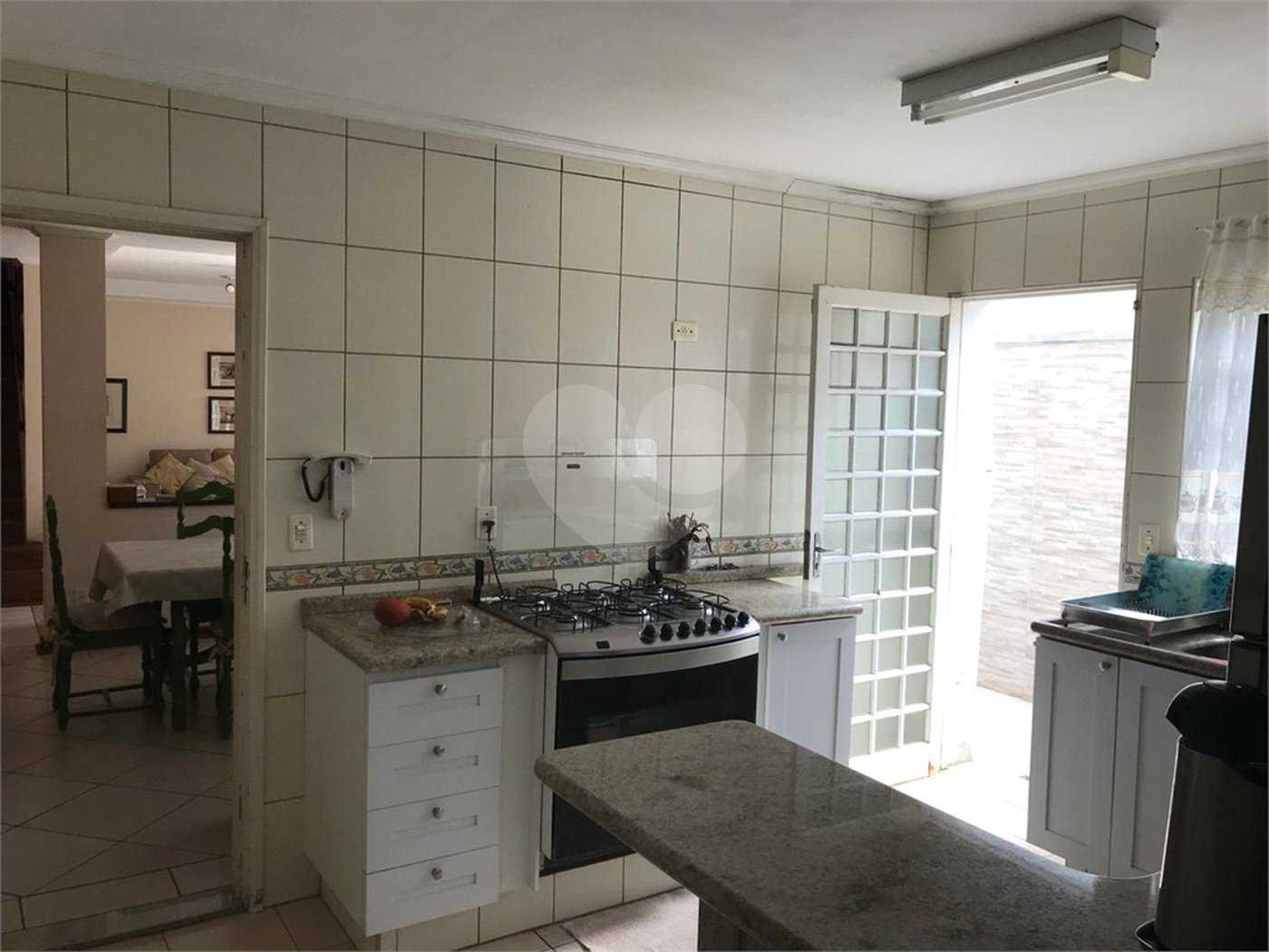 Casa à venda com 4 quartos, sendo 2 suítes,  em Jardim Armênia, Mogi das Cruzes, SP