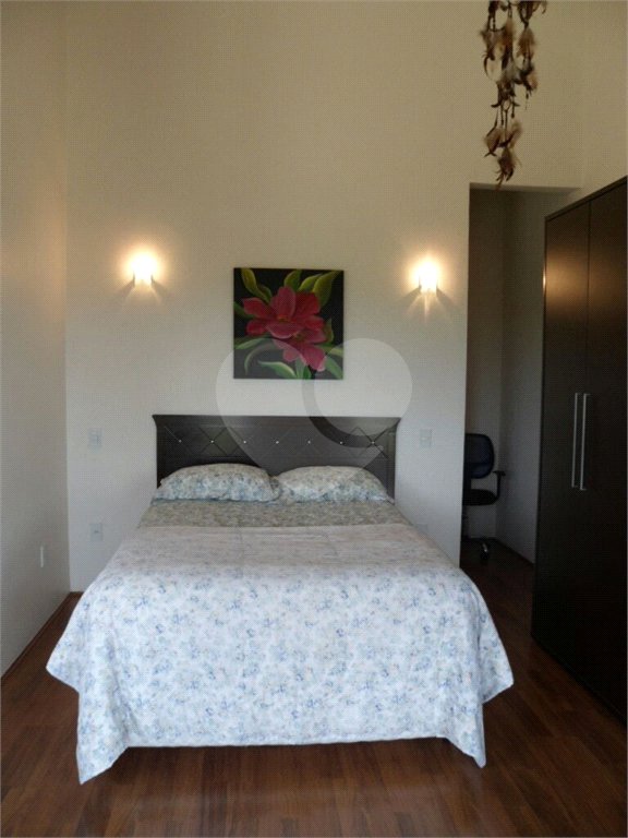 Casa à venda com 4 quartos, sendo 2 suítes, em Pinhal, Jarinu, SP