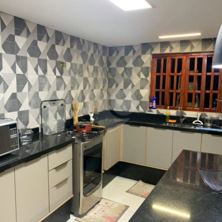 Casa Térrea à venda com 3 quartos em Jardim Alvinópolis, Atibaia, SP