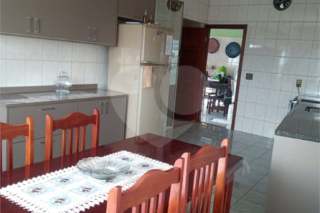 Sobrado à venda com 5 quartos em Jardim Itapuã, Sorocaba, SP