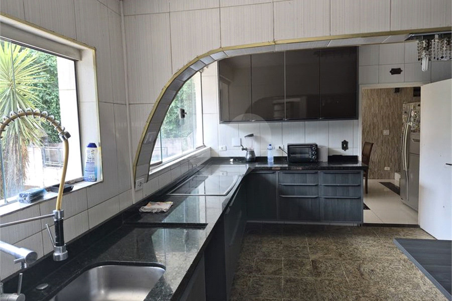 Casa à venda com 4 suítes no condomínio Associação Reserva das Hortênsias, Mairiporã - SP
