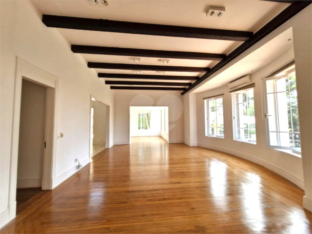 Casa à venda com 4 suítes no condomínio Chácara Flora, São Paulo - SP