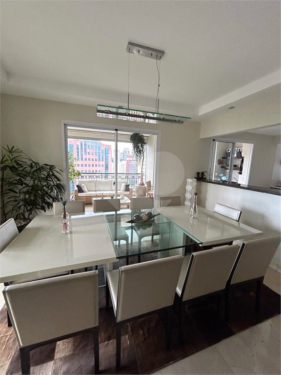 Apartamento para alugar com 3 suítes em Brooklin Paulista, São Paulo, SP