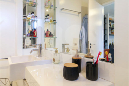 Apartamento à venda com 3 suítes em Cidade Monções, São Paulo, SP