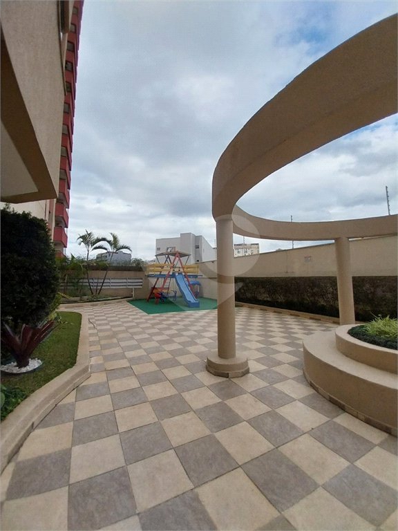 Apartamento à venda com 3 quartos, sendo 2 suítes,  em Vila Gilda, Santo André, SP