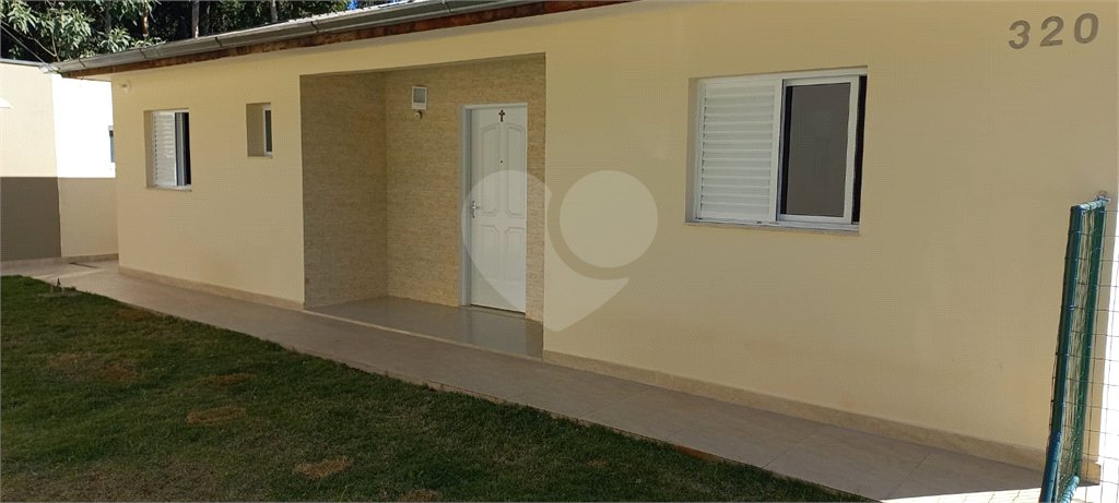 Casa à venda com 3 quartos, sendo 1 suíte, no condomínio Sausalito, Mairiporã - SP
