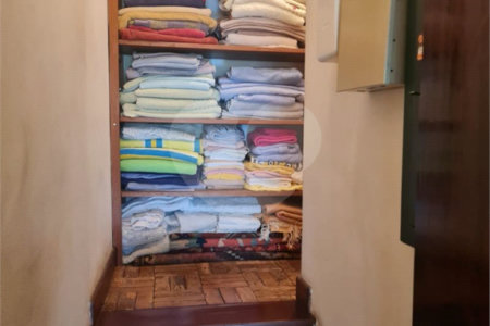 Casa à venda com 5 quartos, sendo 2 suítes,  em Jardim Morumbi, São Paulo, SP