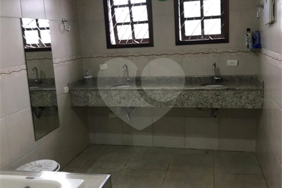 Sobrado à venda com 3 quartos, sendo 1 suíte, em Tremembé, São Paulo, SP
