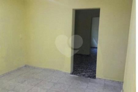 Sobrado à venda com 4 quartos em Barra Funda, São Paulo, SP