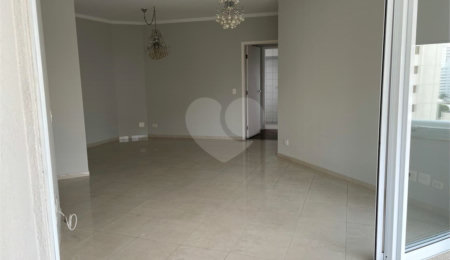 Apartamento à venda com 3 suítes em Campo Belo, São Paulo, SP