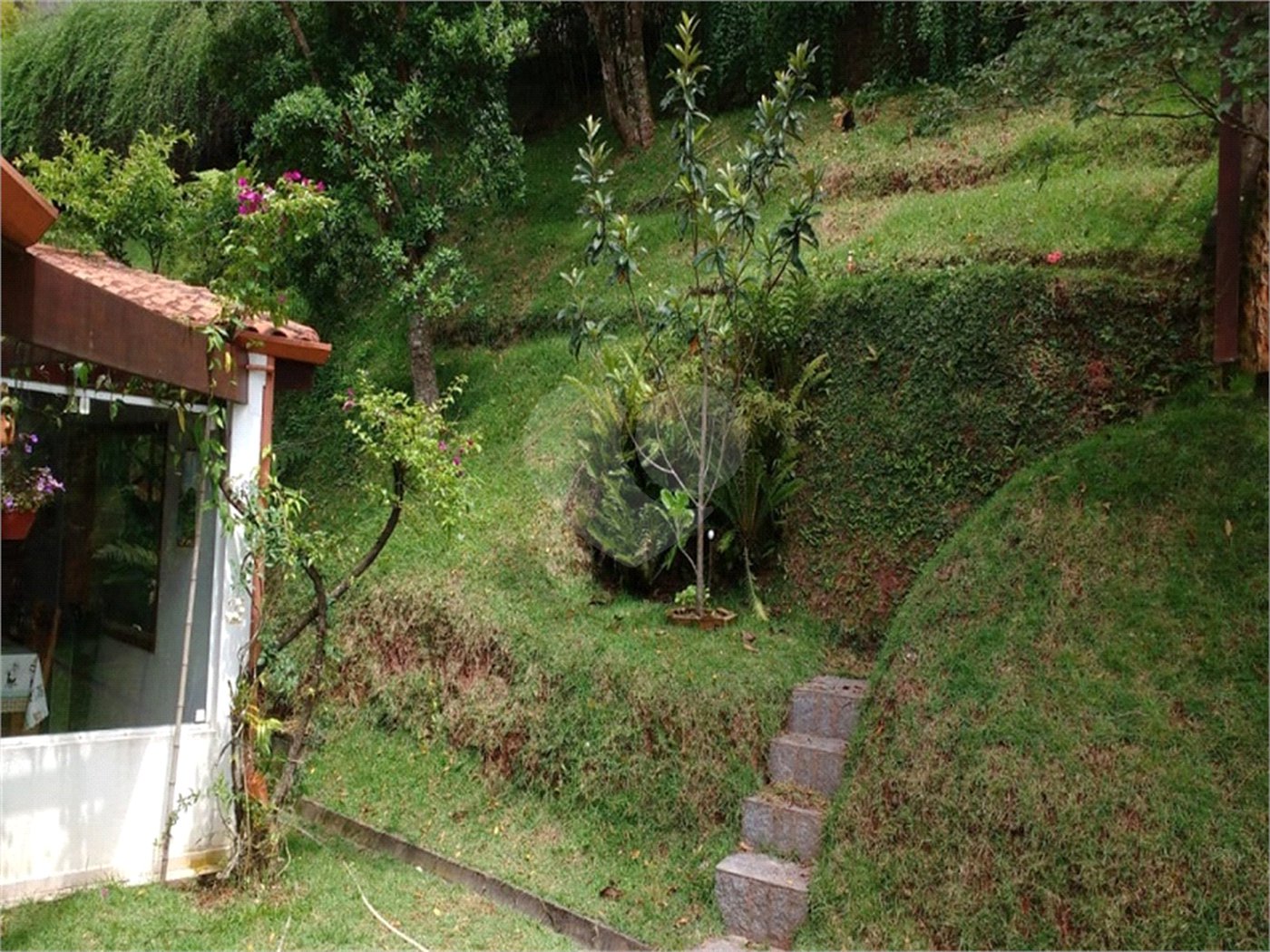 Casa à venda com 4 quartos, sendo 2 suítes,  no condomínio Ypê Branco I, São Paulo - SP