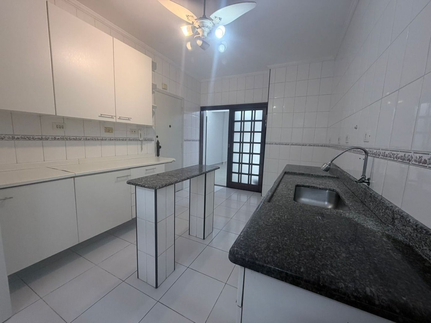 Apartamento com 2 dormitórios à venda, 130 m² por R$ 670.000,00 - Boqueirão - Santos/SP