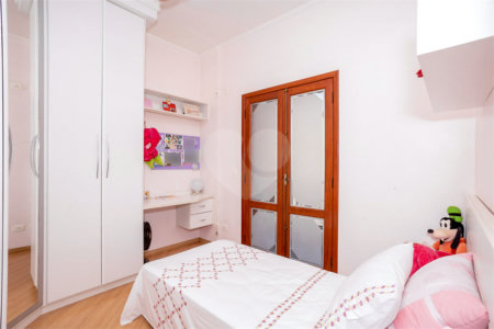 Casa à venda com 3 quartos, sendo 1 suíte, em Jardim Santa Clara, Guarulhos, SP