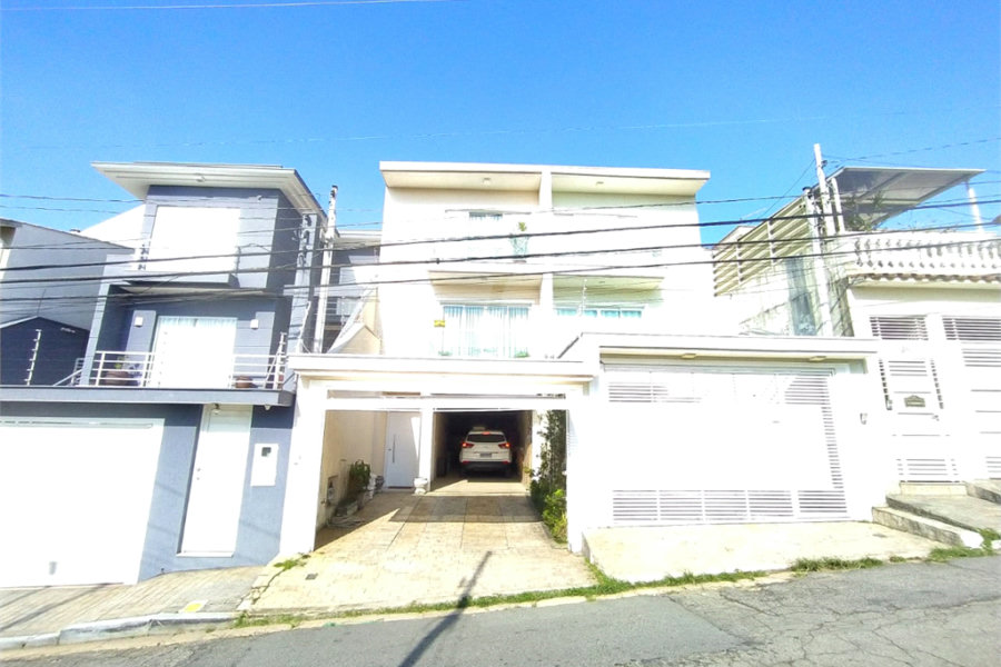 Sobrado à venda ou para alugar com 3 suítes em Santana, São Paulo, SP