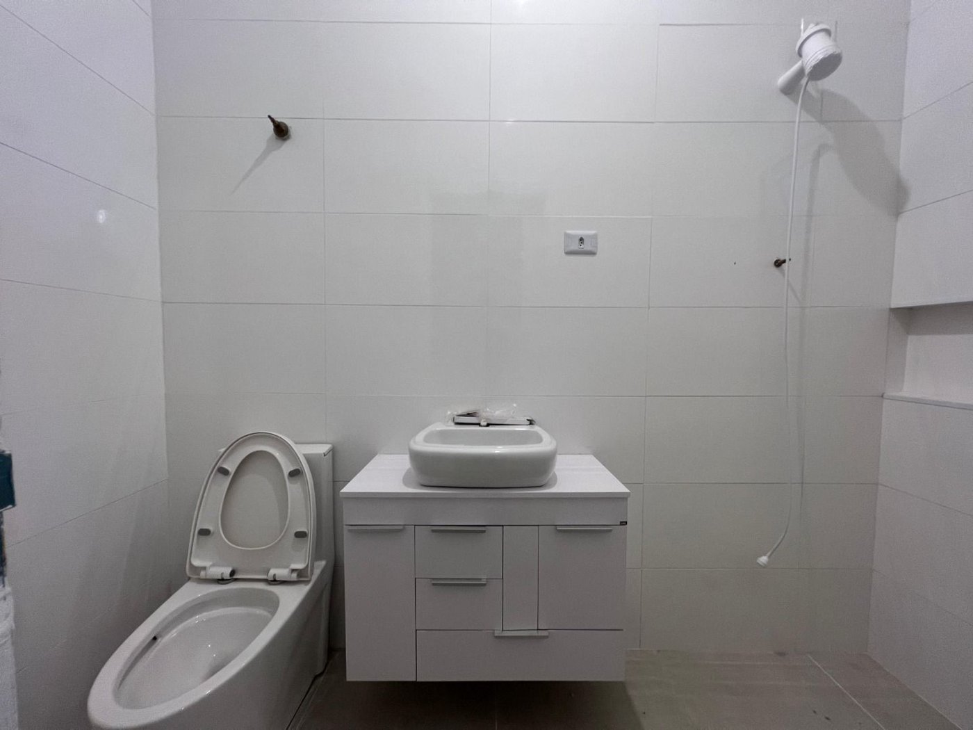 Casa com 3 dormitórios para alugar, 284 m² por R$ 21.162,89 - Gonzaga - Santos/SP