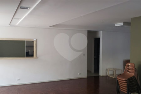 Apartamento à venda com 3 quartos, sendo 1 suíte, em Santa Cecília, São Paulo, SP