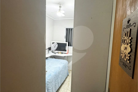 Sobrado à venda com 3 quartos, sendo 1 suíte,  em Parque Ipê, São Paulo, SP