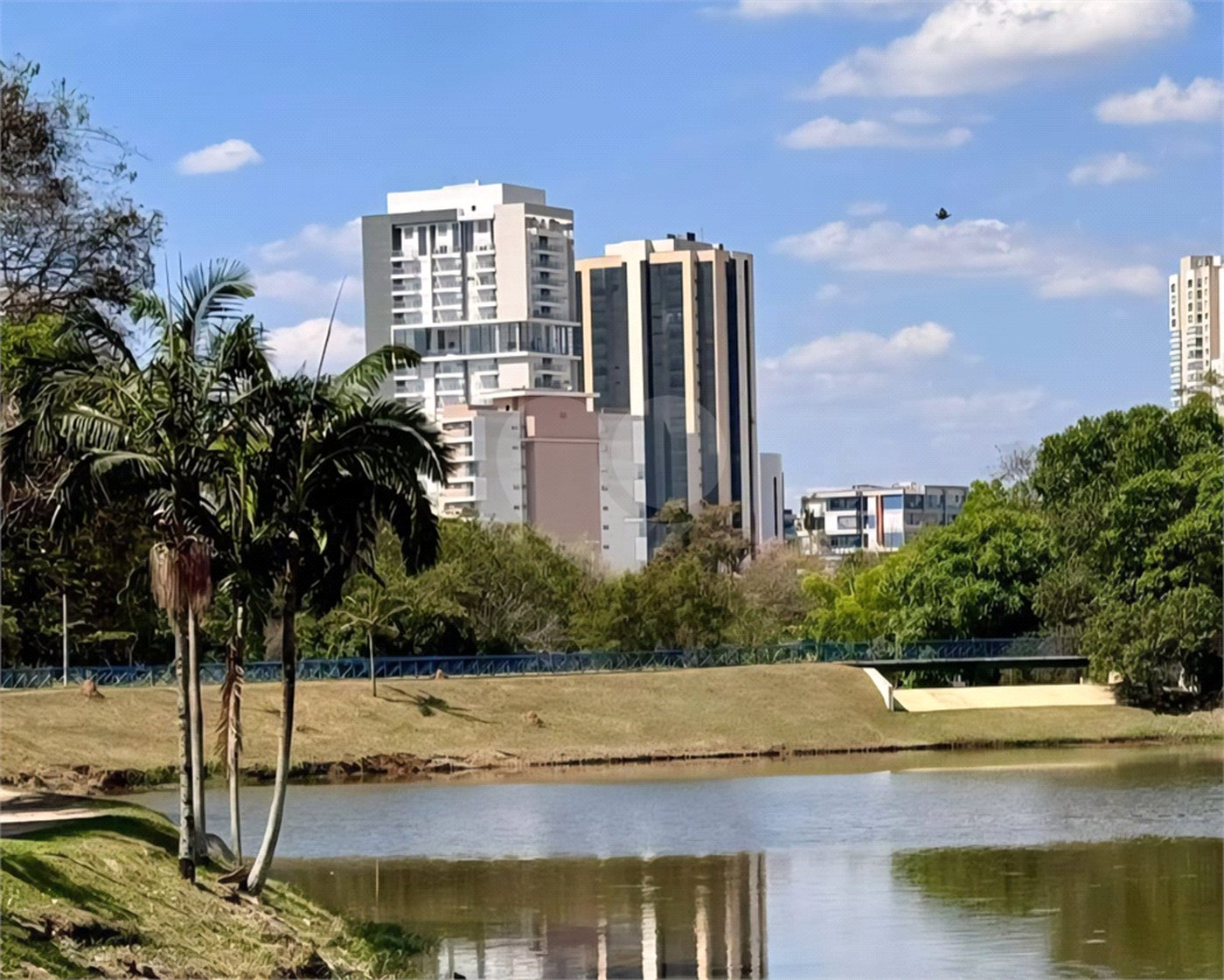 Apartamento à venda ou para alugar com 1 suíte em Jardim Portal da Colina, Sorocaba, SP