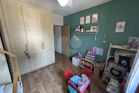 Sobrado à venda com 3 quartos em Jardim Santo Antoninho, São Paulo, SP