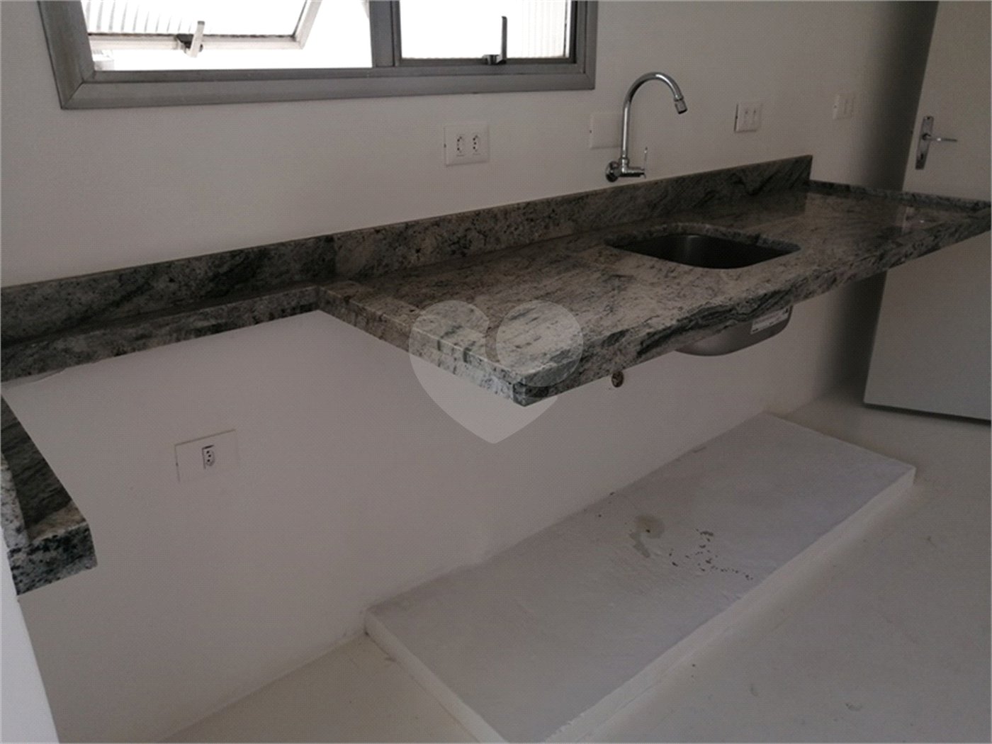 Apartamento à venda com 2 quartos, sendo 1 suíte, em Cambuci, São Paulo, SP