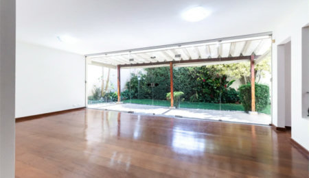 Sobrado à venda com 4 quartos, sendo 2 suítes,  em Alto de Pinheiros, São Paulo, SP