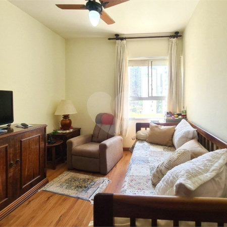 Apartamento à venda com 3 quartos, sendo 1 suíte, em Jardim das Acácias, São Paulo, SP