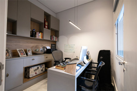 Apartamento à venda com 5 quartos, sendo 4 suítes,  em Parque Reboucas, São Paulo, SP