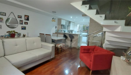 Casa à venda com 3 quartos, sendo 1 suíte,  no condomínio Ville Resedá, São Paulo - SP