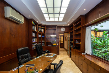 Casa à venda com 4 suítes no condomínio Chácara Flora, São Paulo - SP