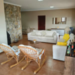 Casa à venda com 4 quartos, sendo 2 suítes,  em Country Residencial Felix, Bom Jesus dos Perdões, SP