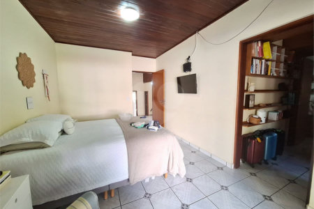 Casa para alugar com 3 quartos, sendo 1 suíte,  no condomínio Estância Marambaia, Vinhedo - SP