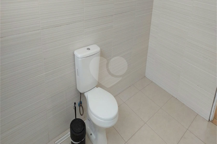 Sobrado à venda com 3 quartos, sendo 2 suítes, em Vila Paulicéia, São Paulo, SP