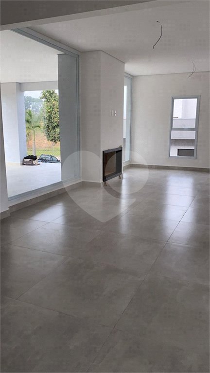 Casa à venda com 3 suítes no condomínio Vida Real, Itupeva - SP
