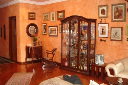 Casa à venda com 4 quartos, sendo 2 suítes, em Aclimação, São Paulo, SP