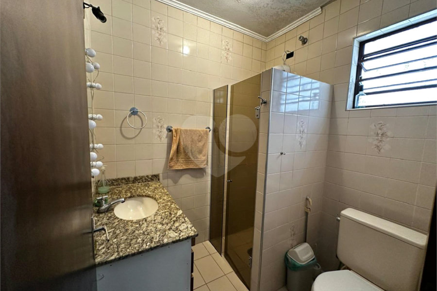 Casa à venda com 3 quartos, sendo 1 suíte, em Planalto Paulista, São Paulo, SP