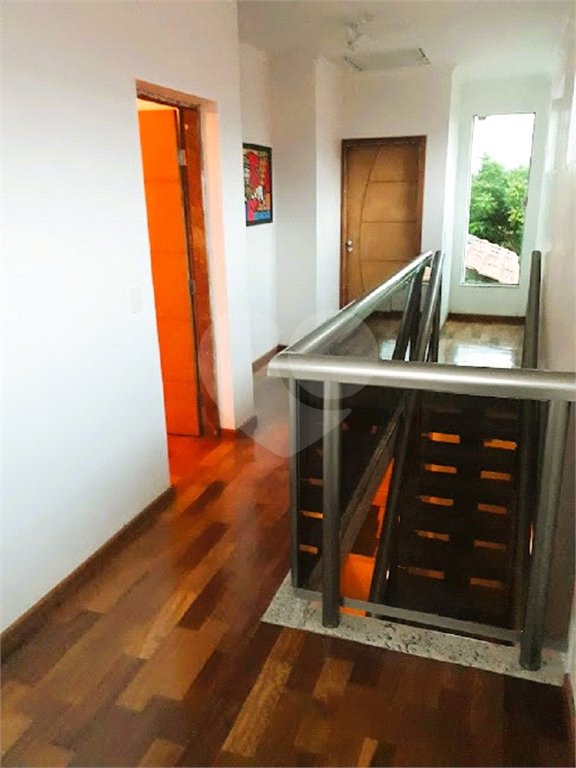Sobrado à venda com 5 quartos, sendo 3 suítes, em Campos de Atibaia, Atibaia, SP