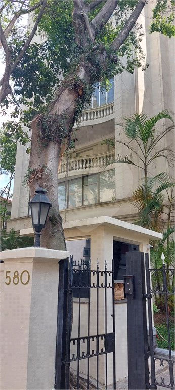 Apartamento à venda com 3 quartos, sendo 1 suíte, em Santa Cecília, São Paulo, SP