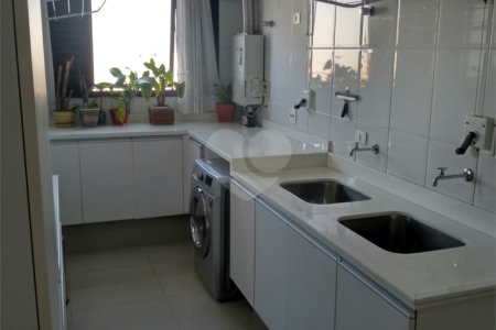Apartamento à venda com 4 suítes em Jardim Marajoara, São Paulo, SP