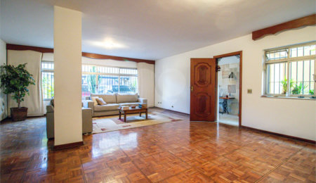 Sobrado à venda com 3 quartos, sendo 1 suíte,  em Brooklin Velho, São Paulo, SP