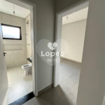 Casa à venda com 3 quartos, sendo 1 suíte,  no condomínio Terras do Vale, Caçapava - SP