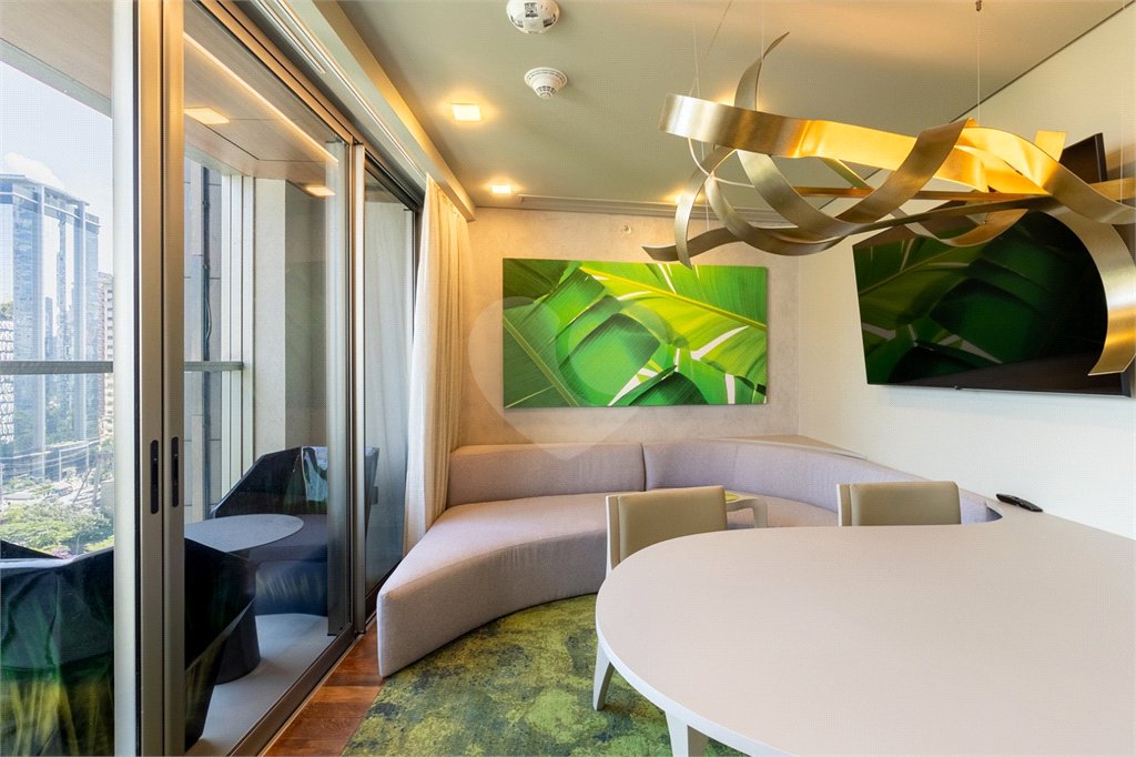 Apartamento para alugar com 2 quartos, sendo 1 suíte, em Vila Olímpia, São Paulo, SP
