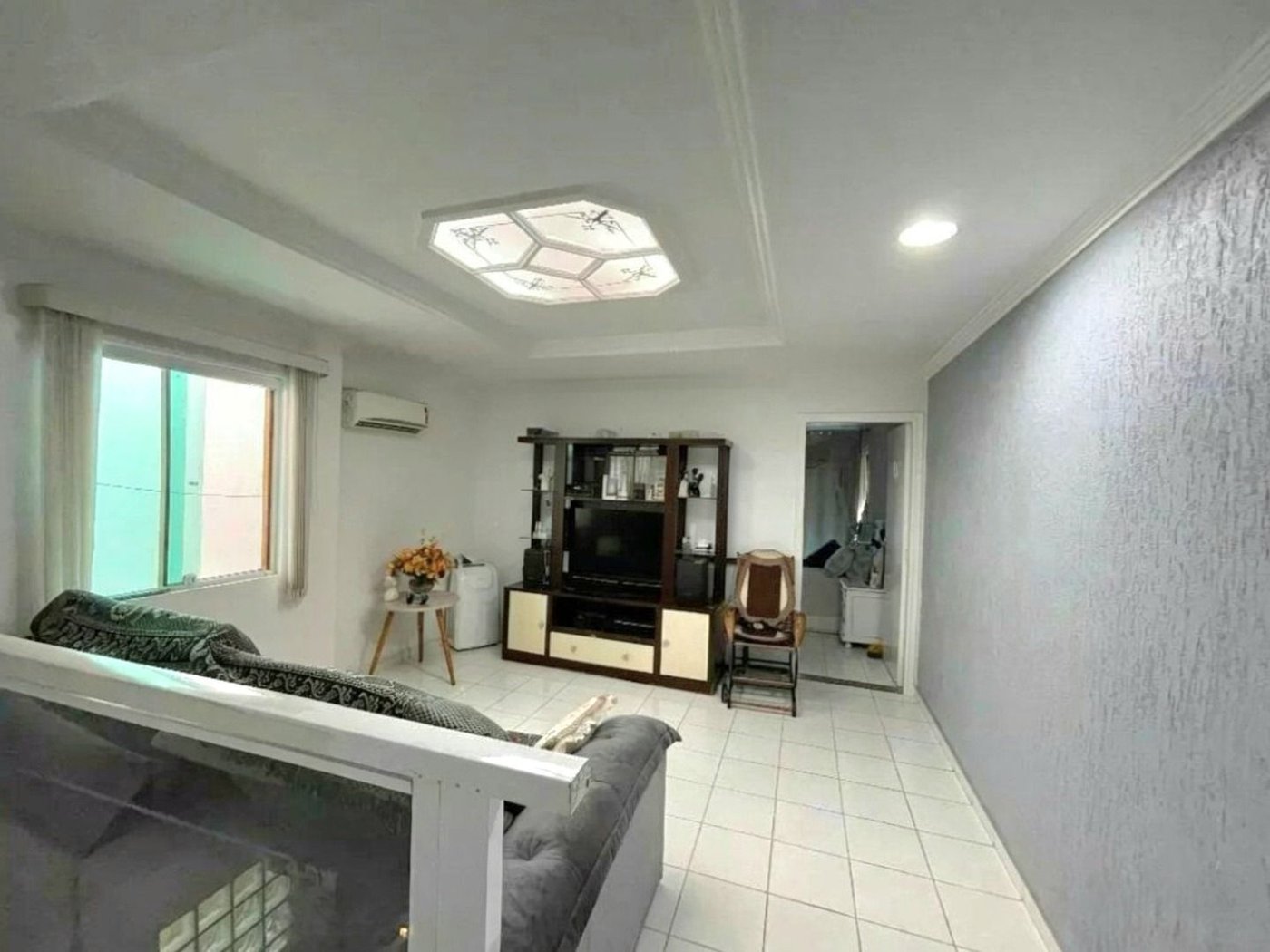 Casa com 3 dormitórios à venda, 210 m² por R$ 1.200.000,00 - Encruzilhada - Santos/SP