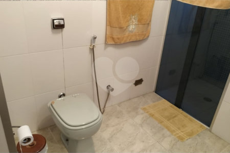 Sobrado à venda com 3 quartos, sendo 1 suíte, em Bosque da Saúde, São Paulo, SP