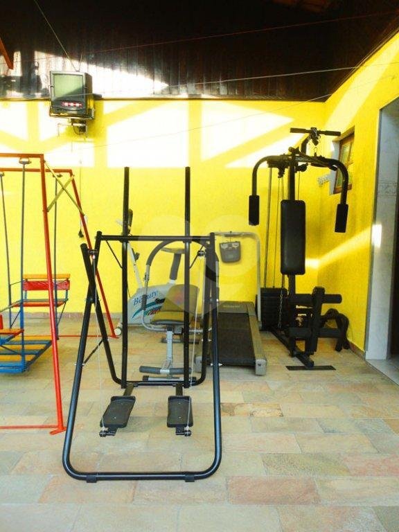 Casa Térrea à venda com 3 quartos, sendo 1 suíte, em Vila Galvão, Guarulhos, SP